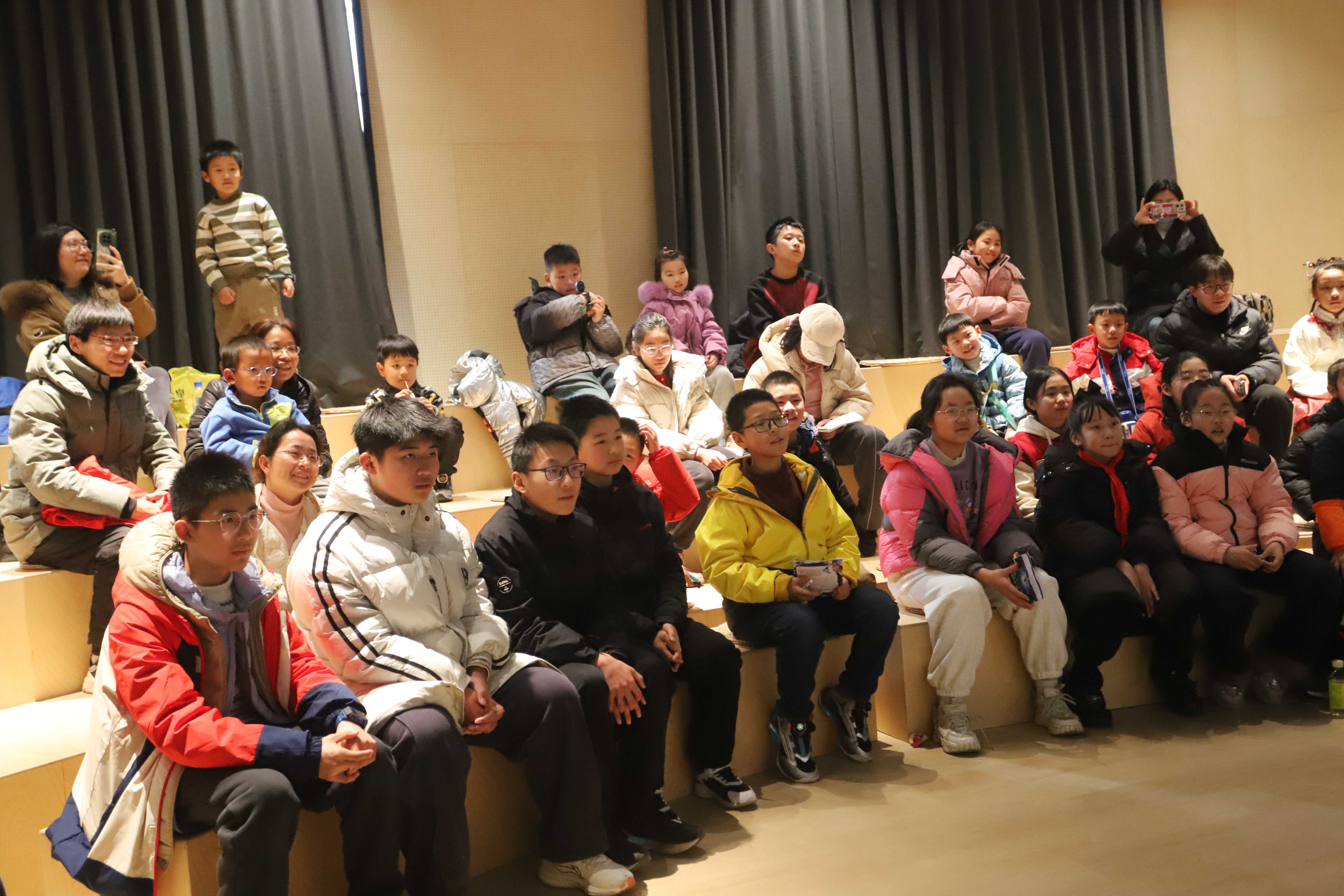 0212下午麻烦的火鸡 (2).JPG